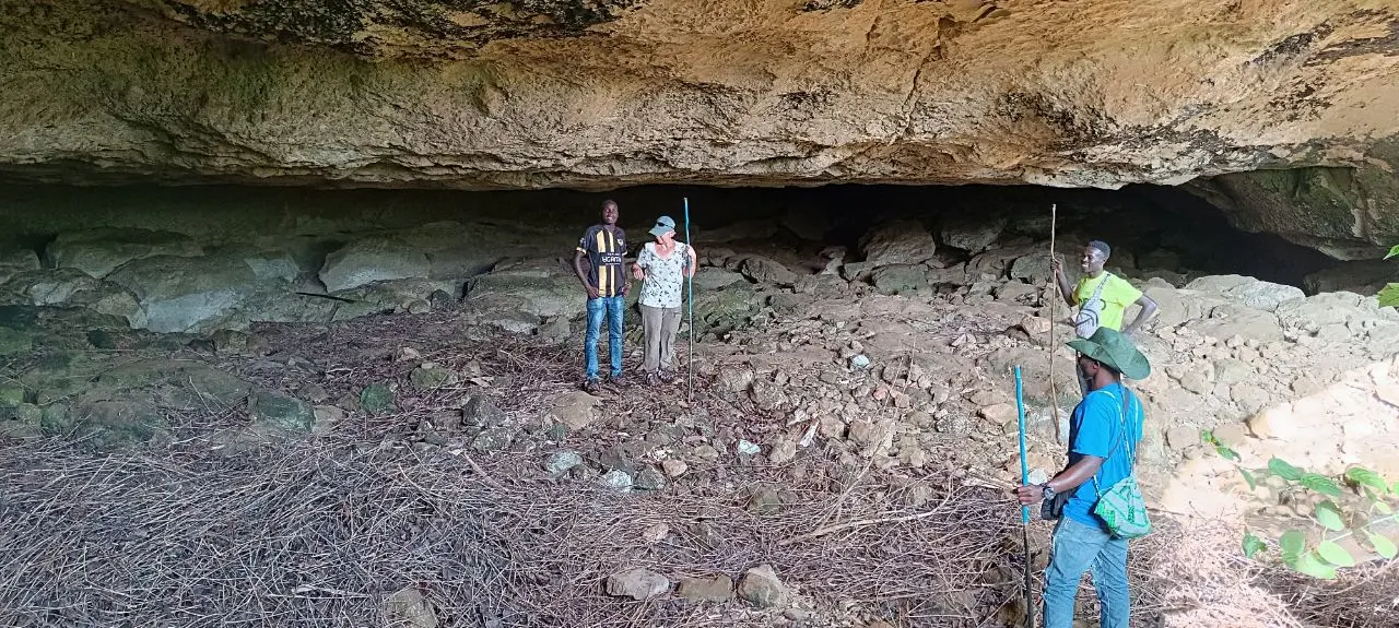 Bumwambu Cave