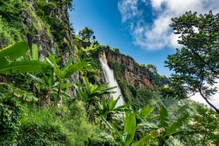 Sisiyi waterfalls hike